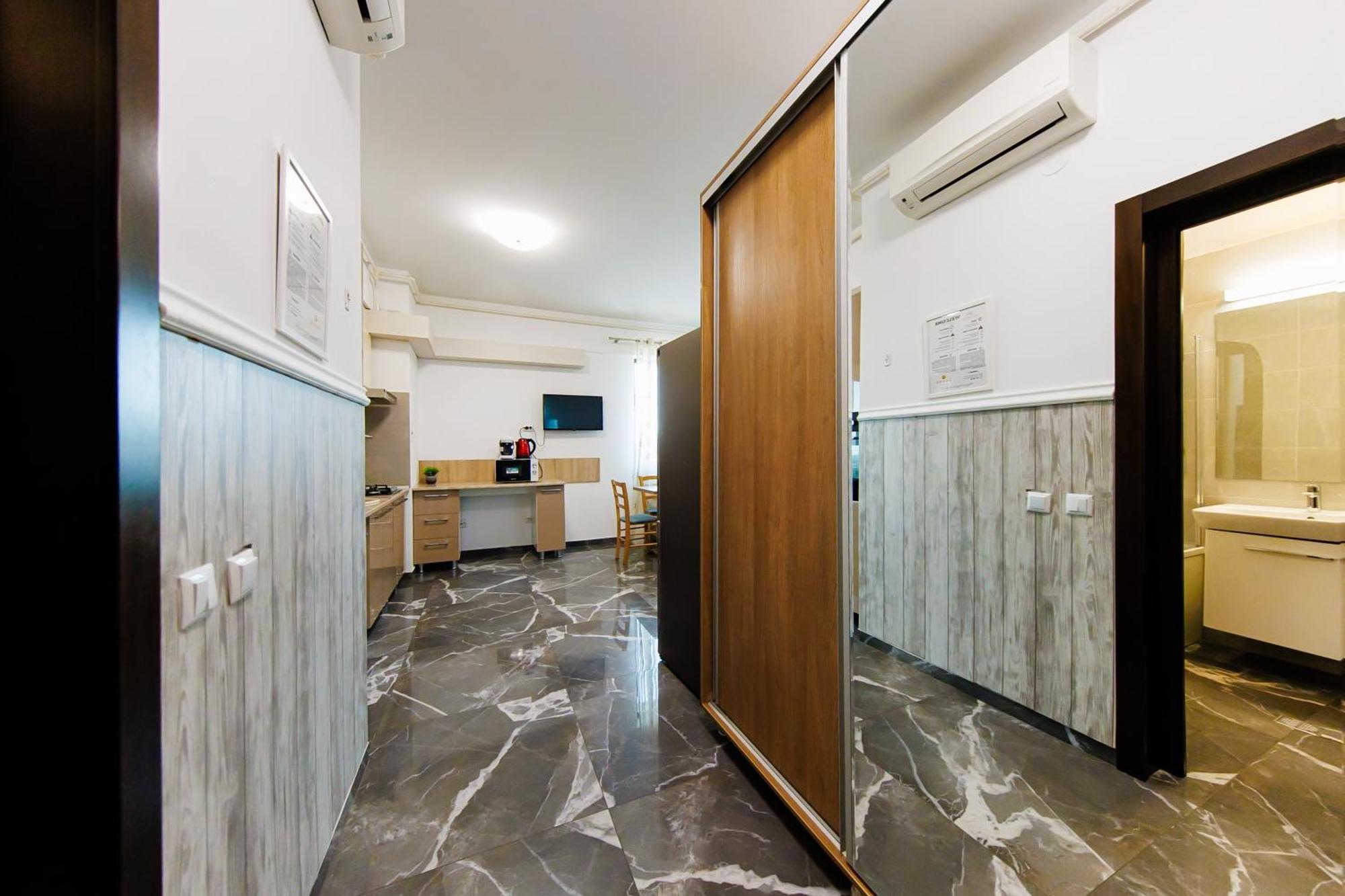 Luxury Glam Apartments Iasi At Lazar Palas Bagian luar foto