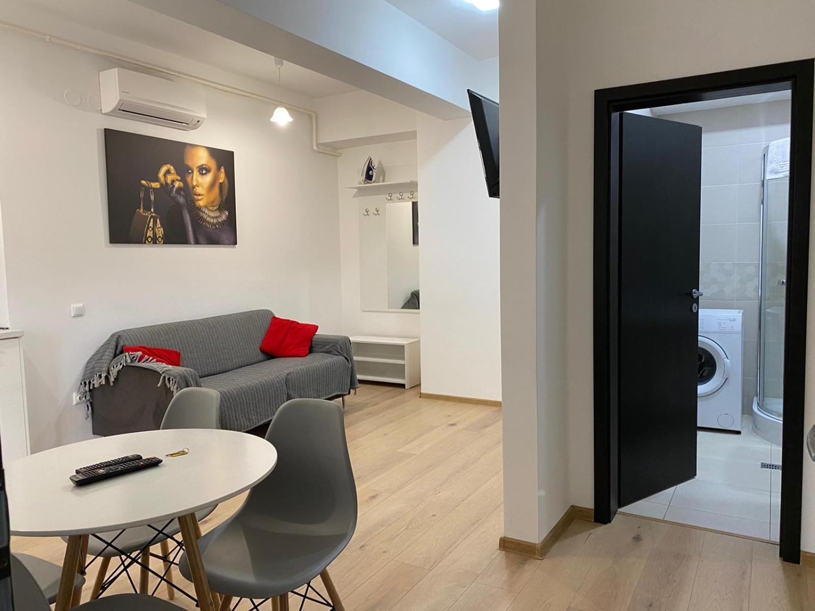 Luxury Glam Apartments Iasi At Lazar Palas Bagian luar foto