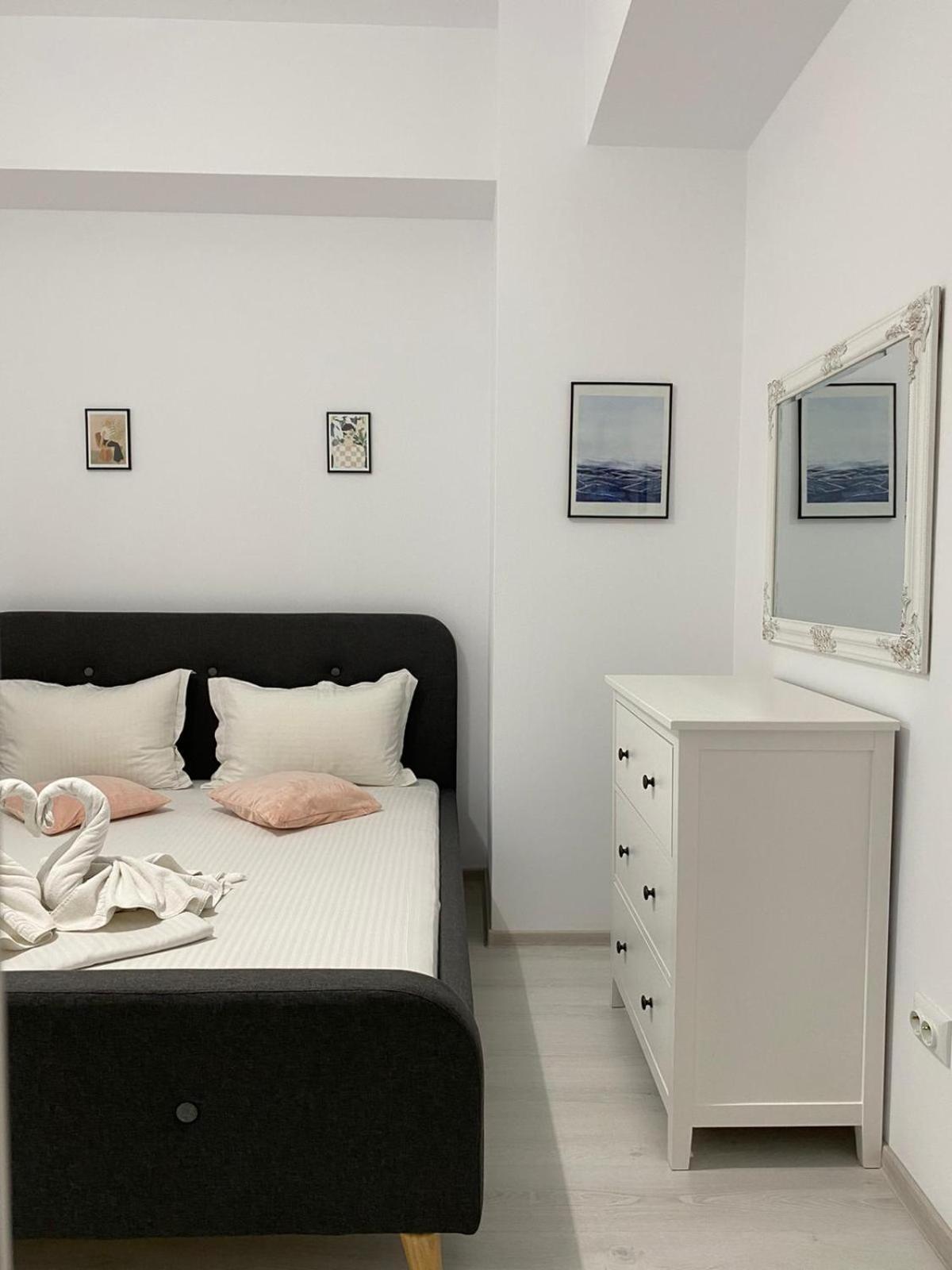 Luxury Glam Apartments Iasi At Lazar Palas Bagian luar foto