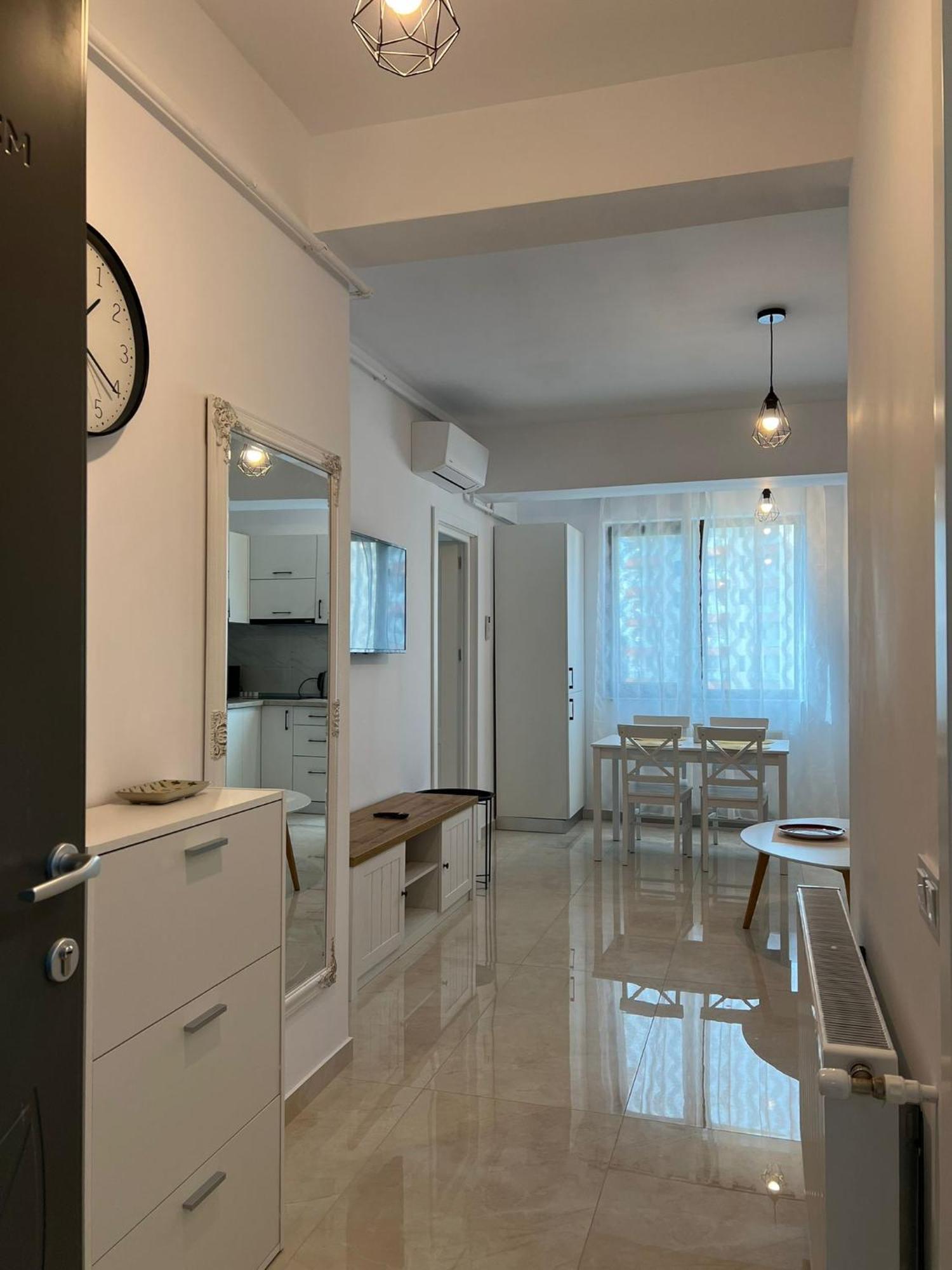 Luxury Glam Apartments Iasi At Lazar Palas Bagian luar foto